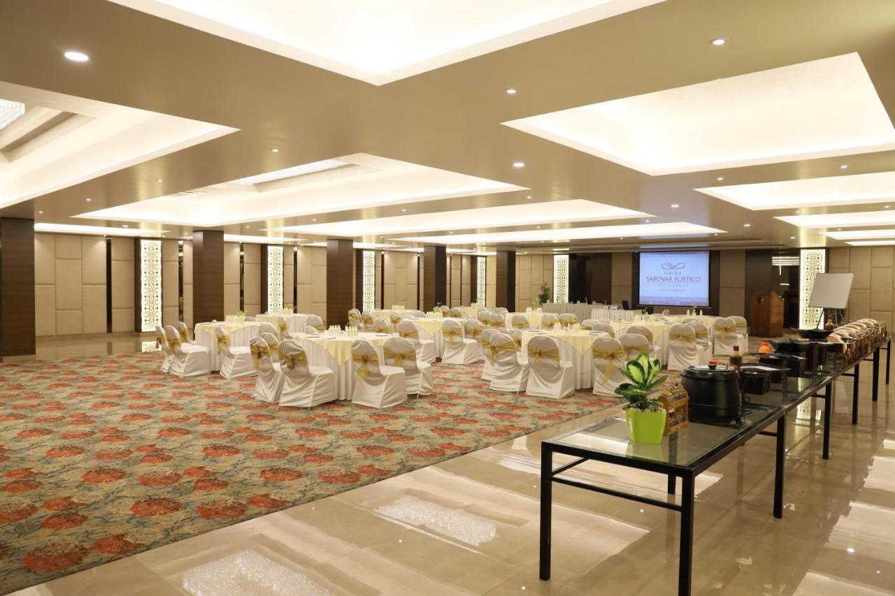 Sarovar Portico Rivera Ahmadabad Zewnętrze zdjęcie